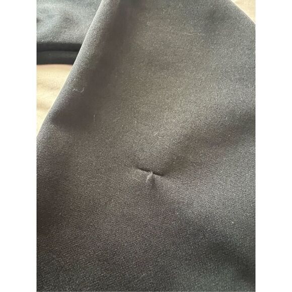 Under Armour Black Full Zip Sweatshirt Semi Fitted Woman’s Size Medium- A Few Sn - Picture 9 of 11